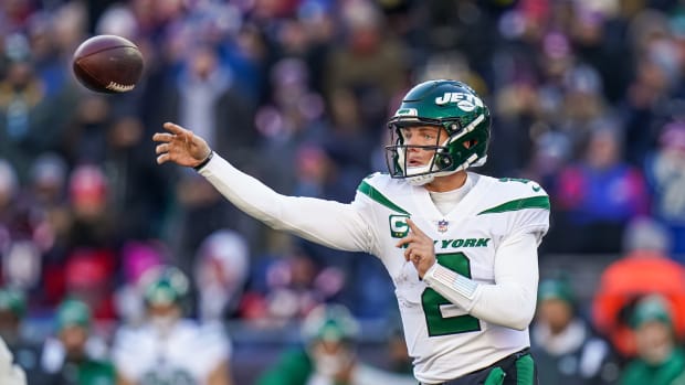 New York Jets QB Zach Wilson throws pass against New England Patriots